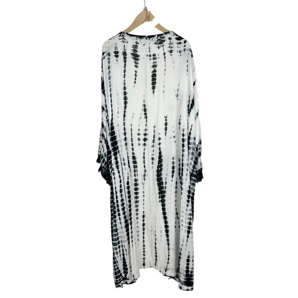 😎 Wonderly Black and White Tie Dye Embroidered Kimono Medium/Large - Picture 5 of 7